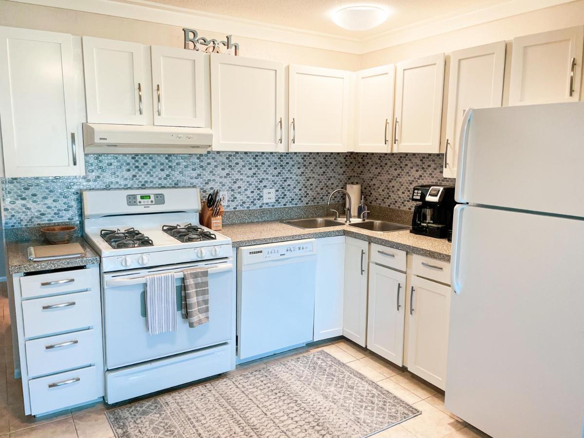 Apartmán Molokai Island Retreat With Beautiful Ocean Views And Pool - Newly Remodeled! Ualapue Exteriér fotografie
