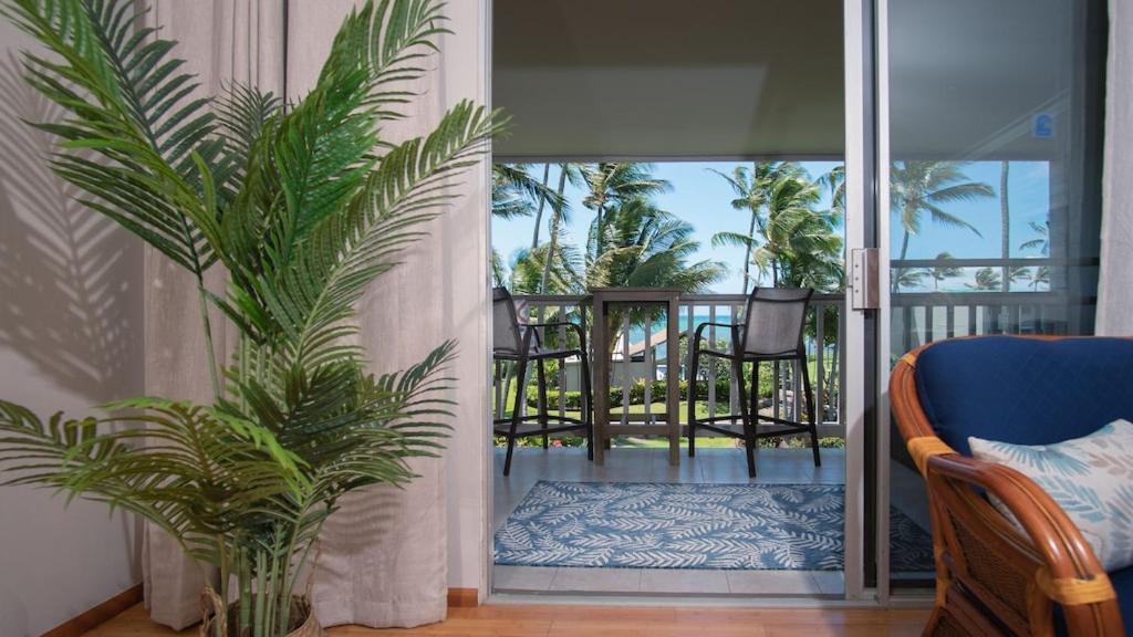 Apartmán Molokai Island Retreat With Beautiful Ocean Views And Pool - Newly Remodeled! Ualapue Exteriér fotografie
