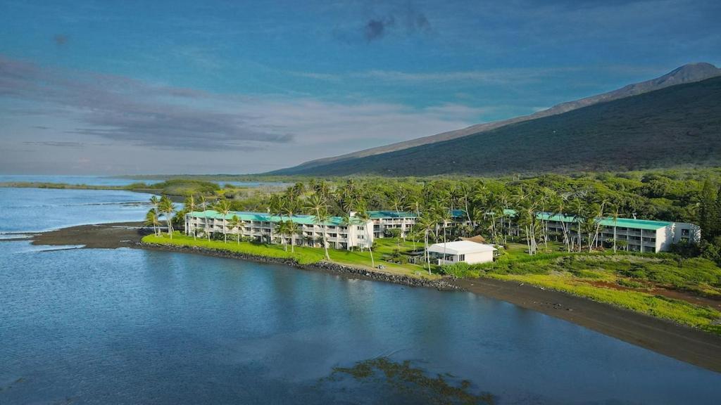 Apartmán Molokai Island Retreat With Beautiful Ocean Views And Pool - Newly Remodeled! Ualapue Exteriér fotografie