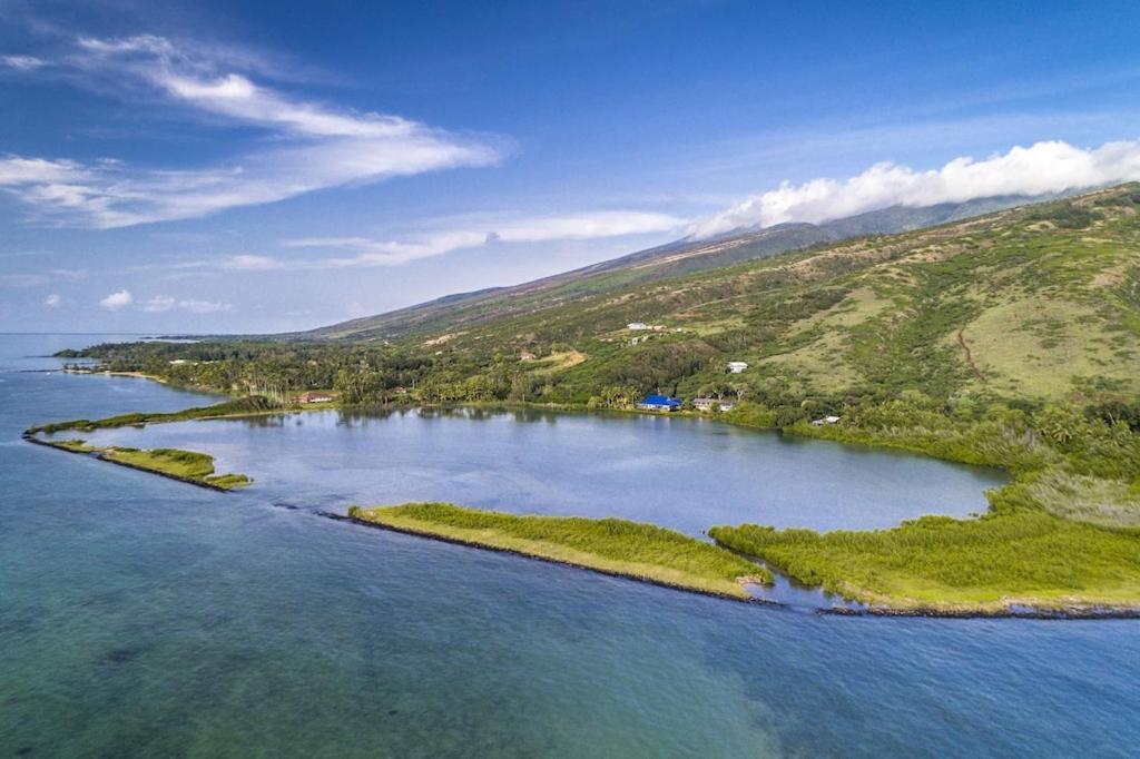 Apartmán Molokai Island Retreat With Beautiful Ocean Views And Pool - Newly Remodeled! Ualapue Exteriér fotografie